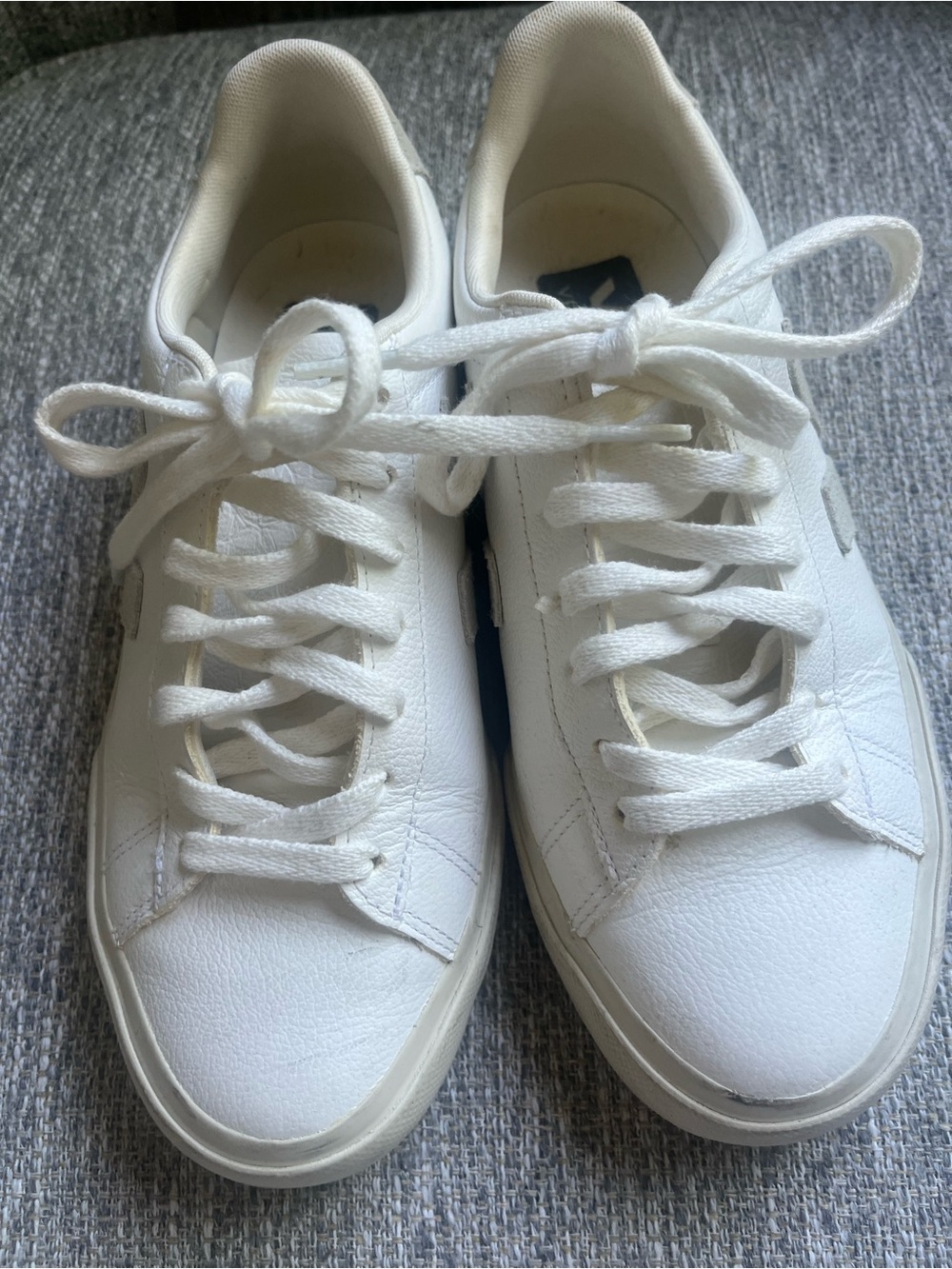 Veja Women's White Low-Top Leather Sneakers - Picture 9 of 11